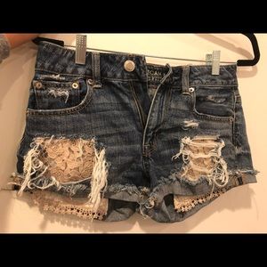 American Eagle hi rise festival shirt